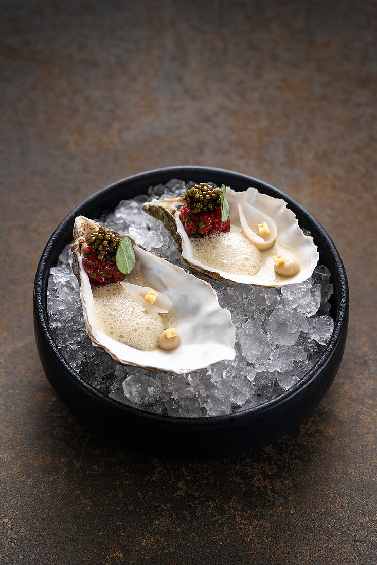 Gillardeau oysters with caviar on ice