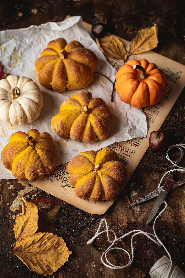 Vegan pumpkin buns