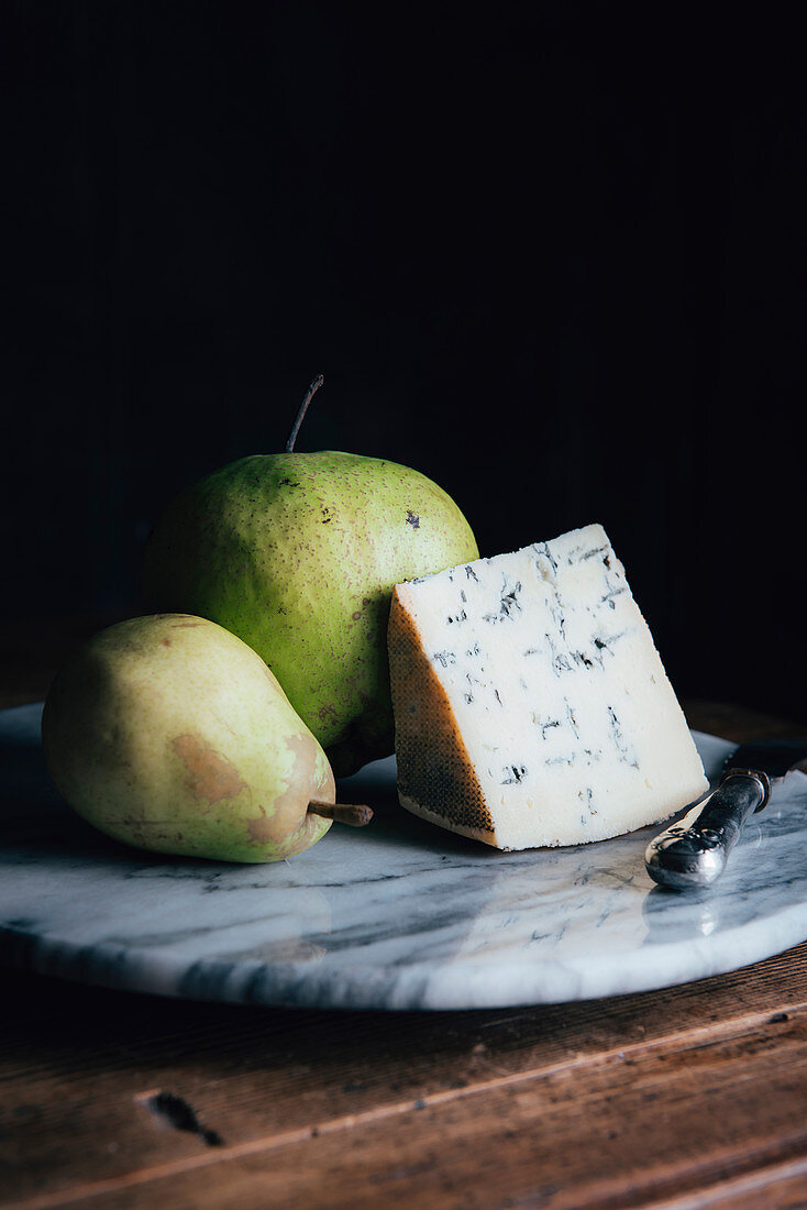 Pears and blue cheese
