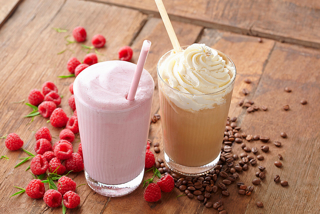 Erdbeer-Milchshake und Kaffee-Shake