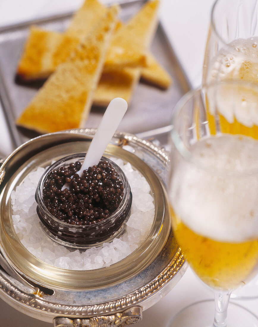 Kaviar und Champagner