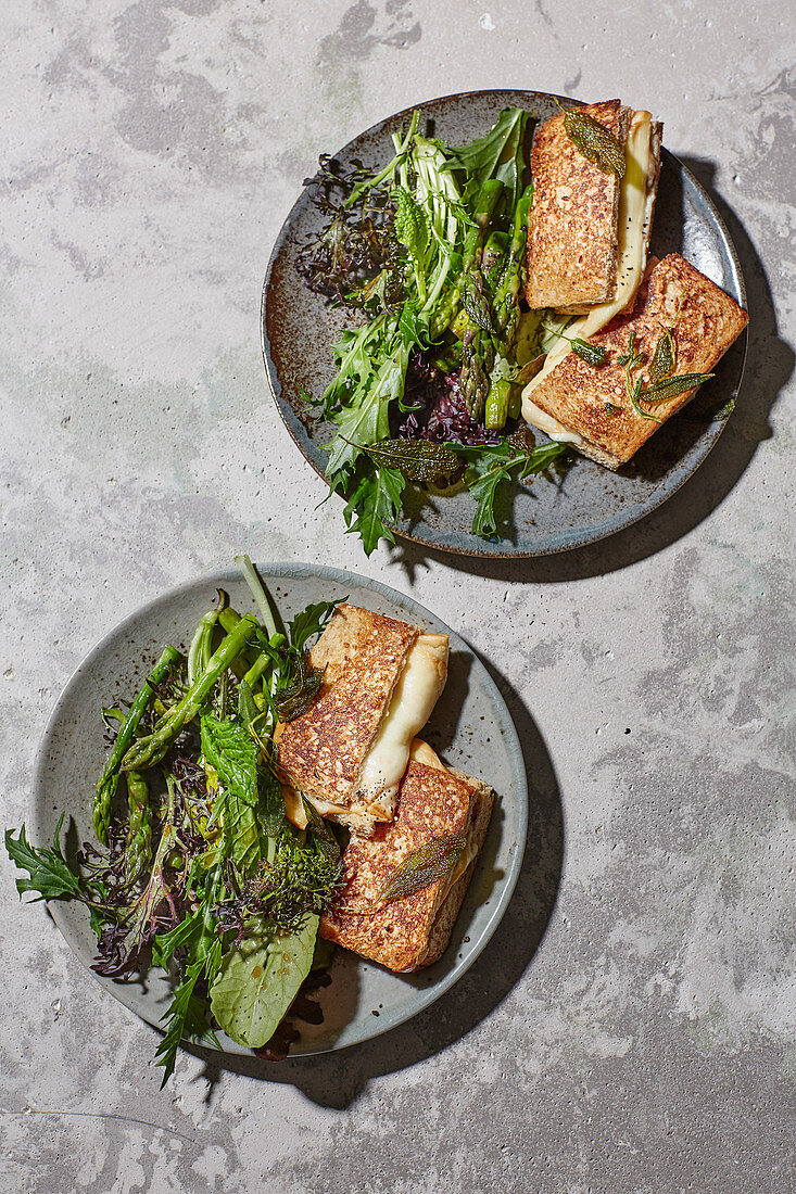 Scamorza French toast with lettuce