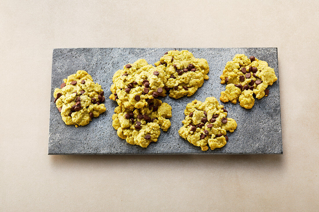 Pistachio crumble cookies (sugar-free)