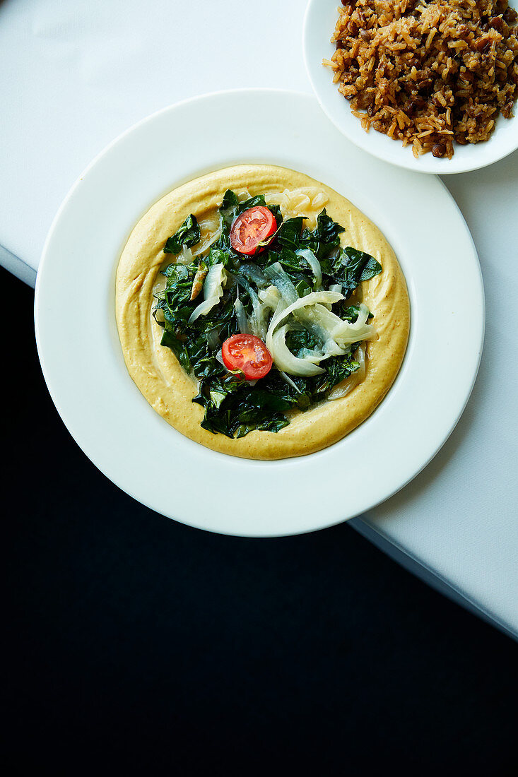 Tahini with spinach and caramelised onions