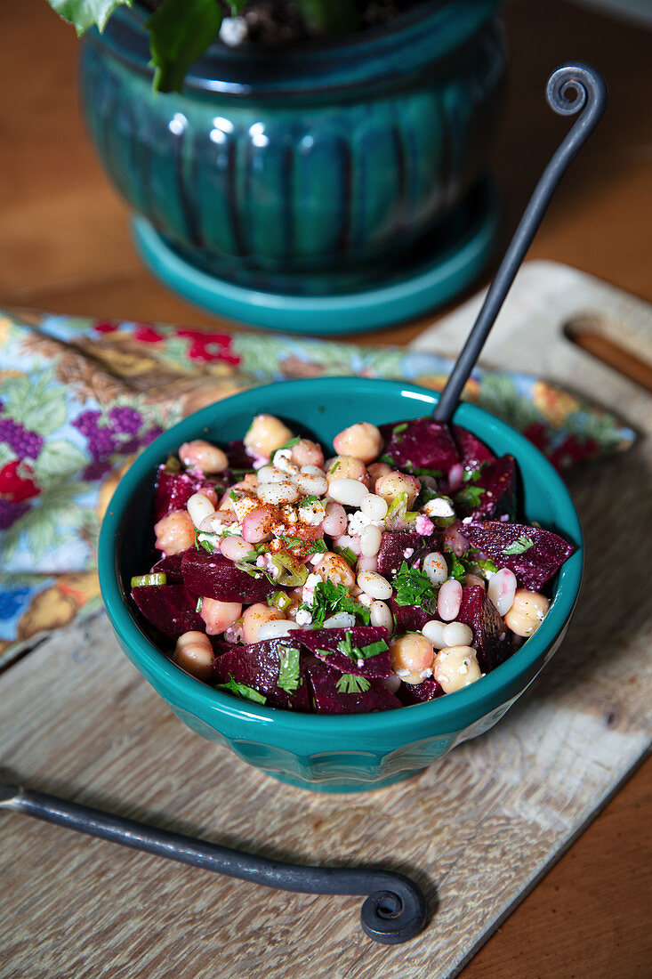 Weisser Bohnensalat mit roten Rüben