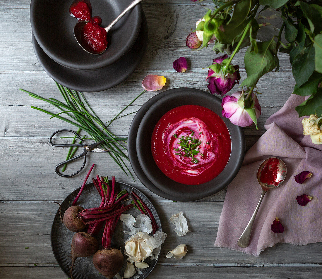 Beetroot soup with sour cream and chiives