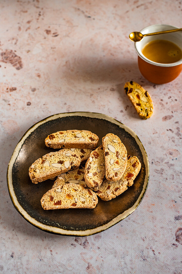 Mandel-Orangen-Biscotti zum Kaffee