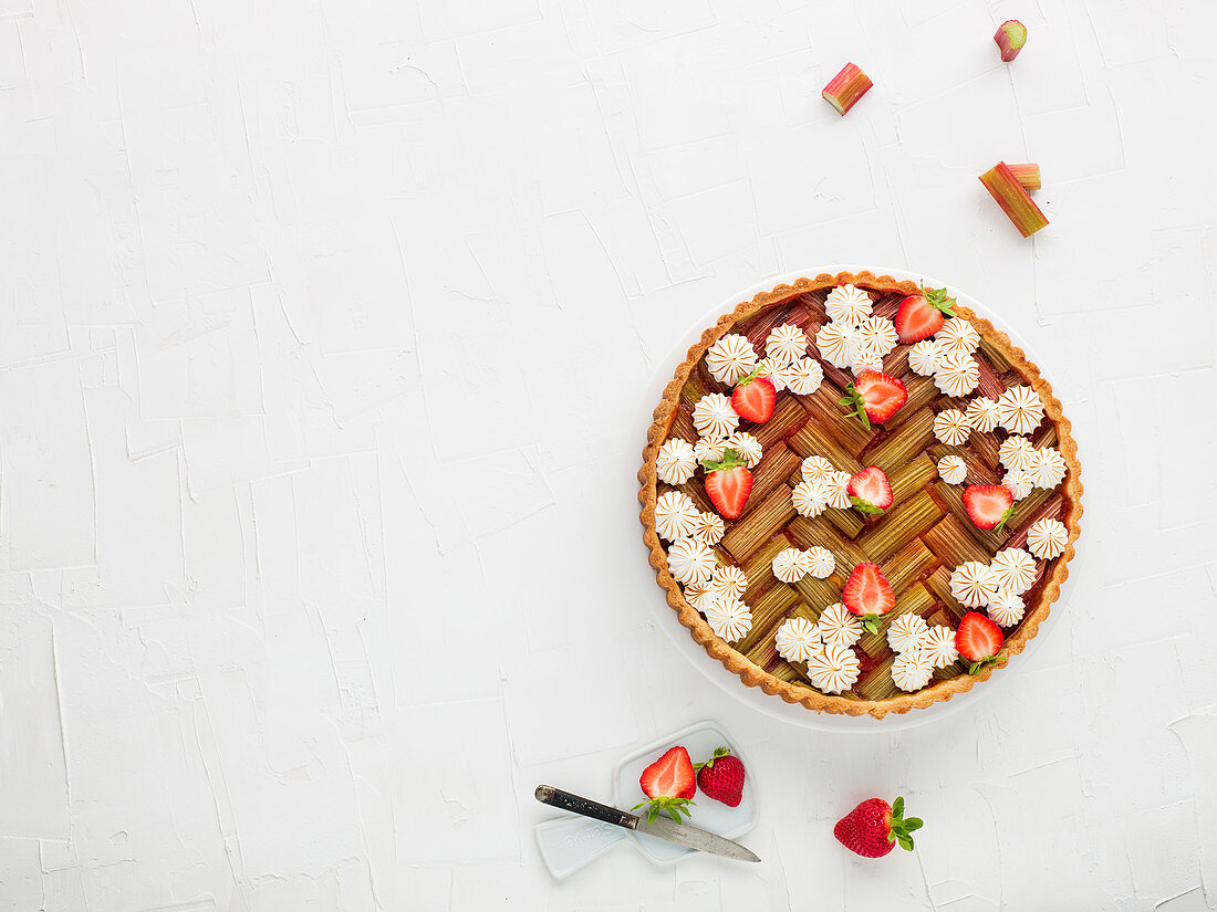 Strawberry and rhubarb tart with meringue dots