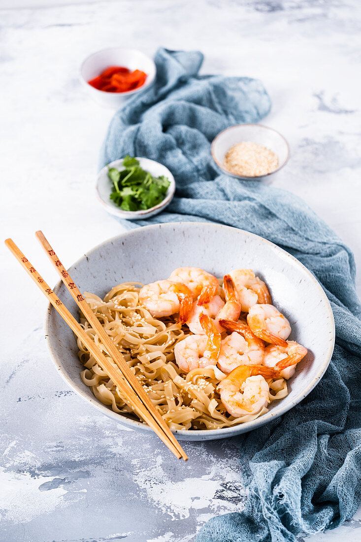 Rice sticky noodles with shrimps