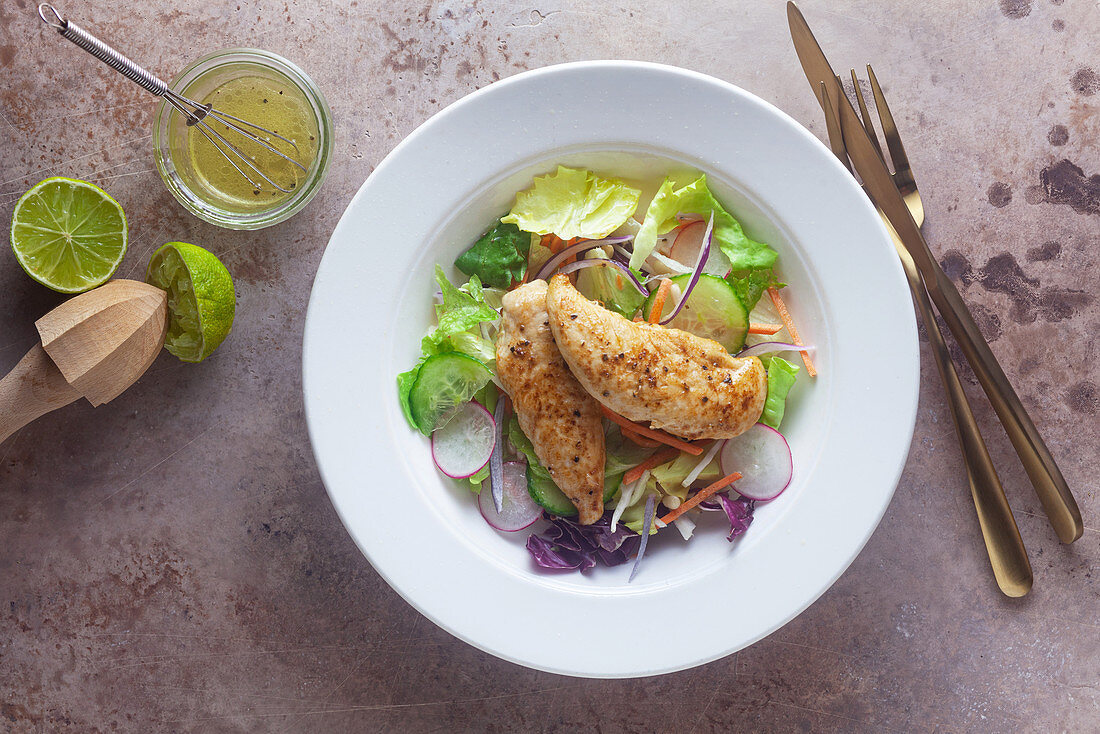 Mixed salad with chicken breast