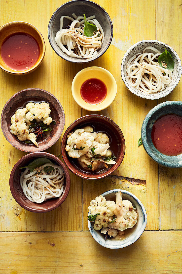 Cauliflower, roasted ginger marinade and udon noodles