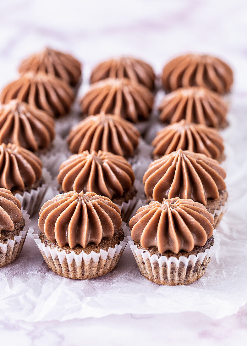 Chocolate Banana Mini Cupcakes