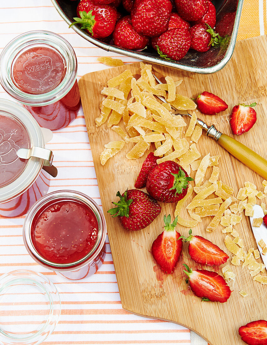 Selbstgemachte Erdbeer-Ingwer-Marmelade