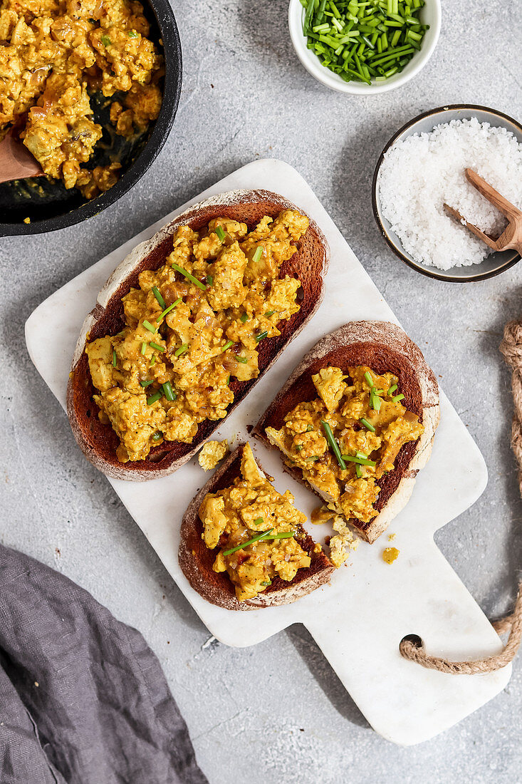 Vegan 'scrambled eggs' made from tofu