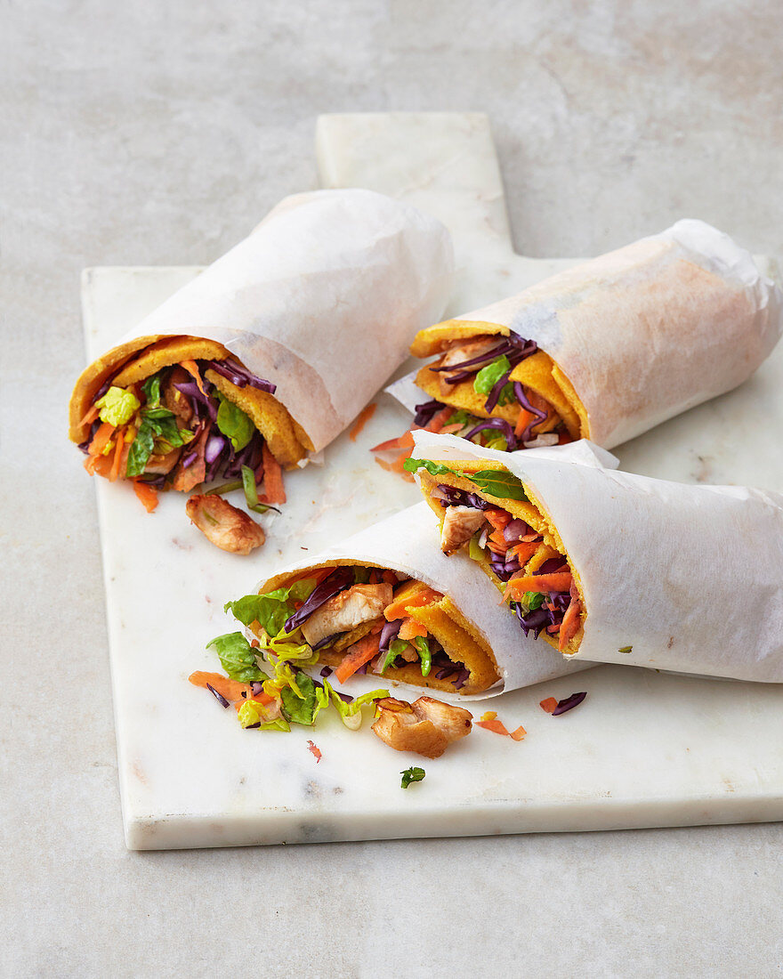 Lentil wraps with chicken and vegetables