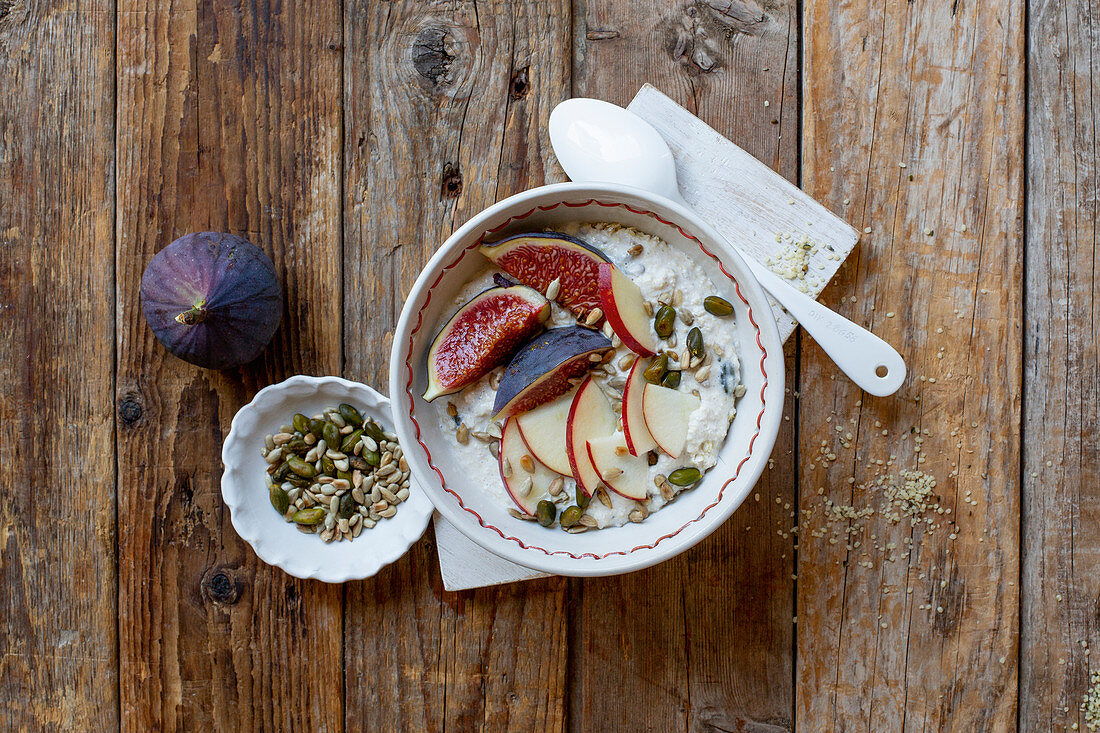 Herbstliche Quinoa-Oats mit Skyr