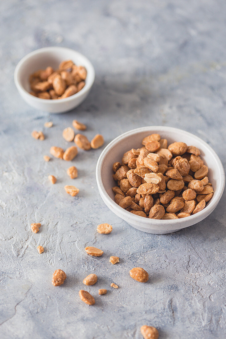 Caramelized peanuts in a bowl