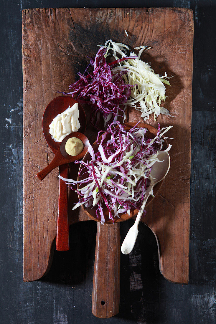 Red and white cabbage salad