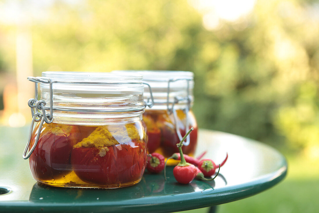 Stuffed red peppers in olive oil