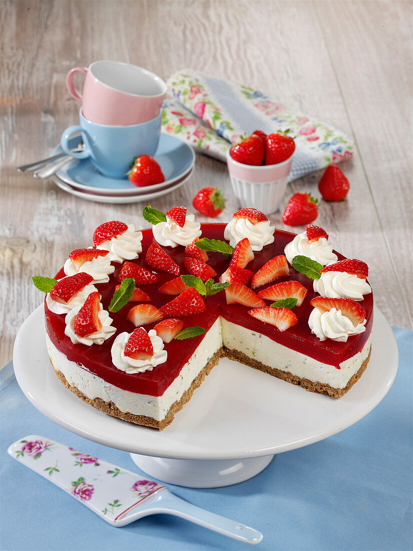 Strawberry lime cream cheesecake