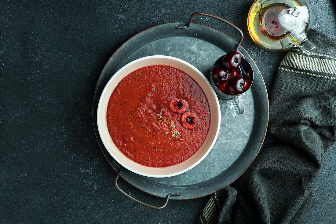 Gazpacho de cereza - cherry and tomato cold spanish creamy soup