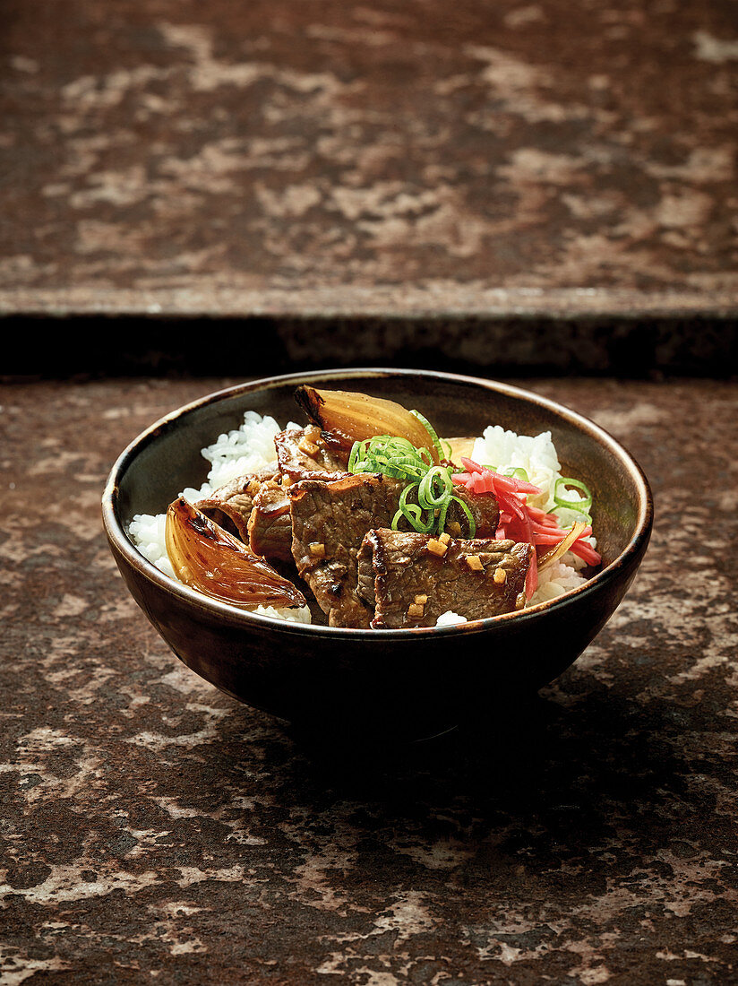 Gyudon – Japanese rice bowl with beef