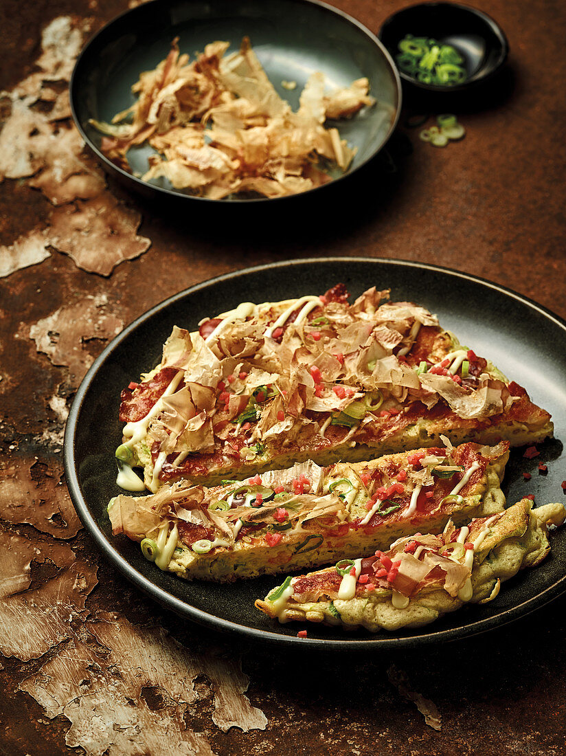 Okonomiyaki – pancakes with beansprouts and shrimps (Japan)