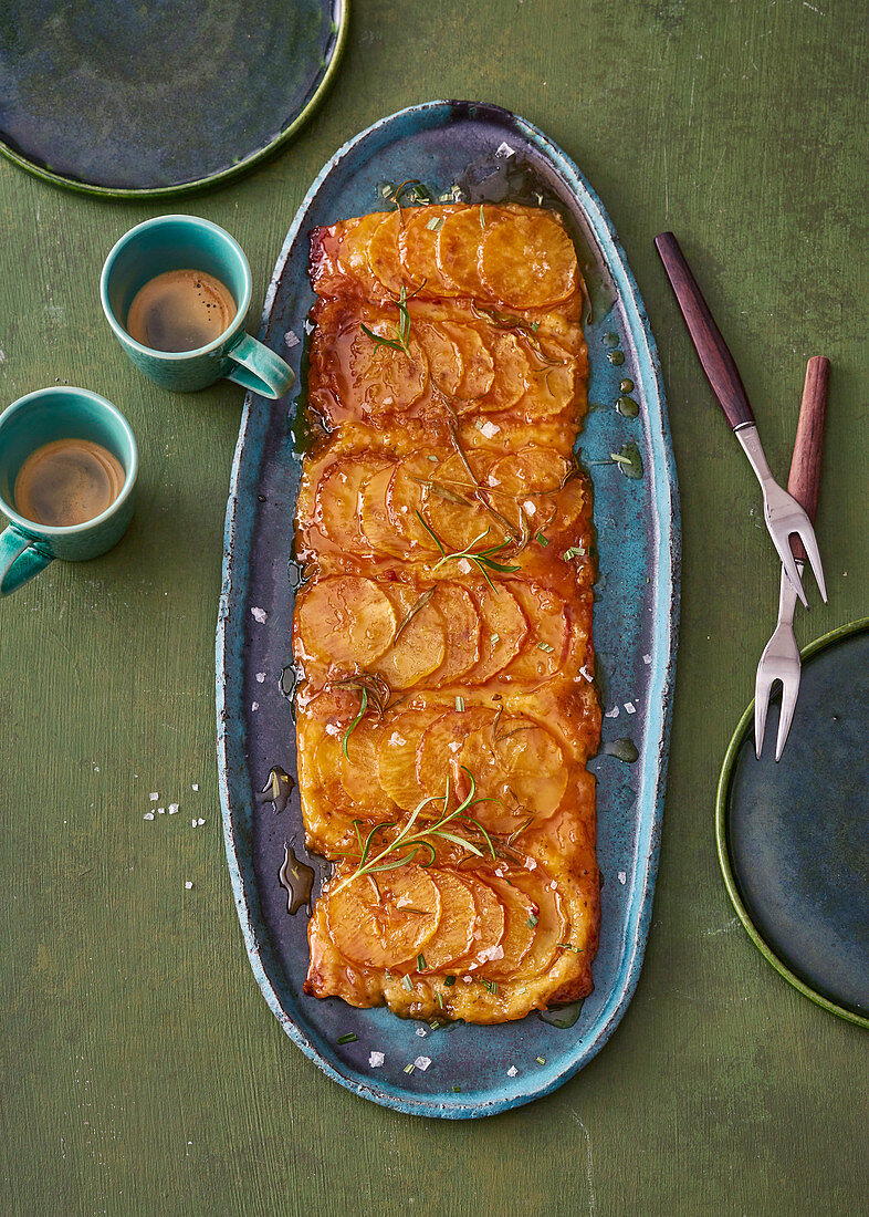 Tarte Tatin with rosemary