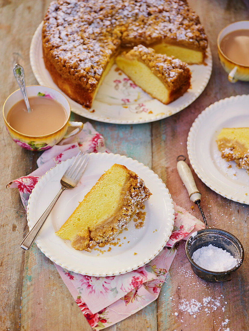 Apple crumble custard cake