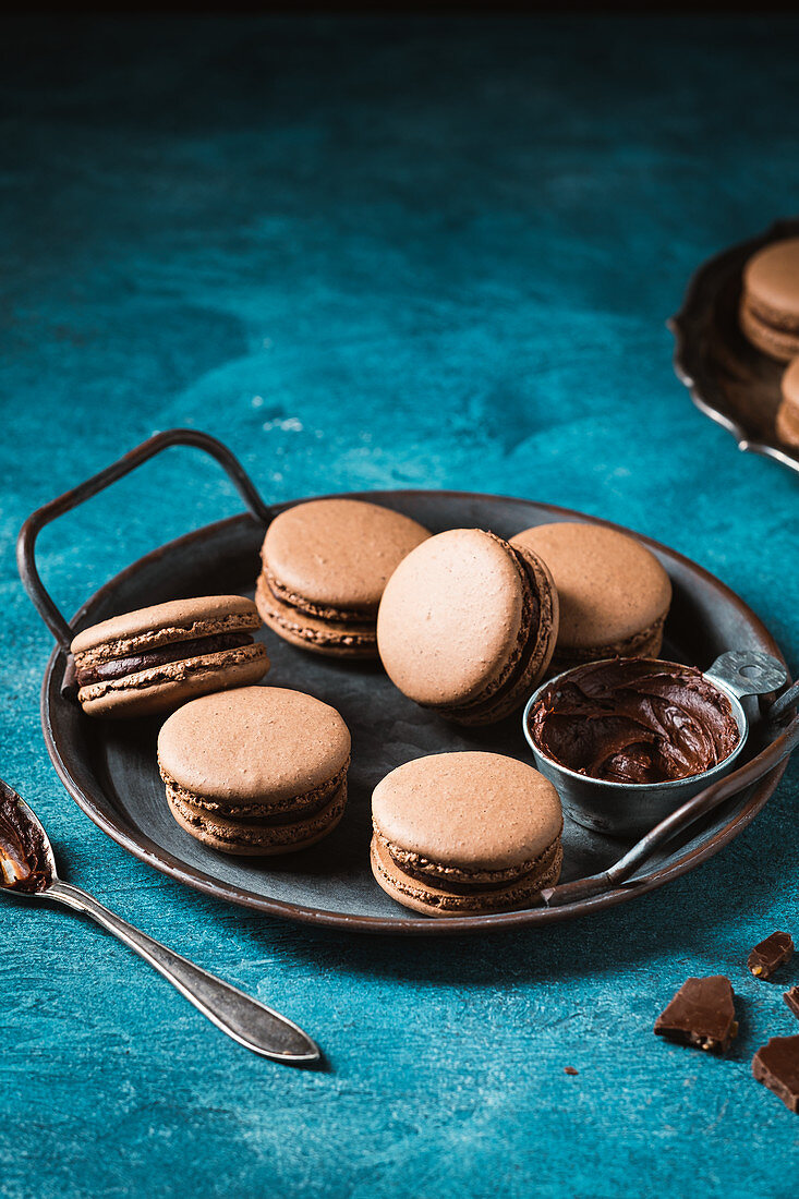 Chocolate macaroons