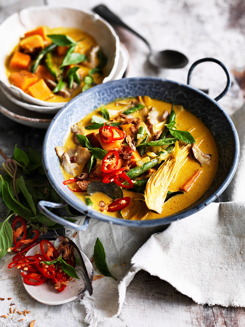Gelbes Thaicurry mit Gemüse