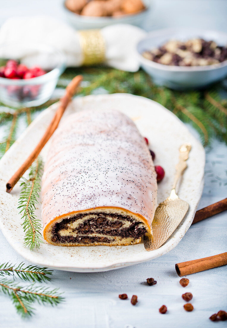 Poppyseed strudel with icing