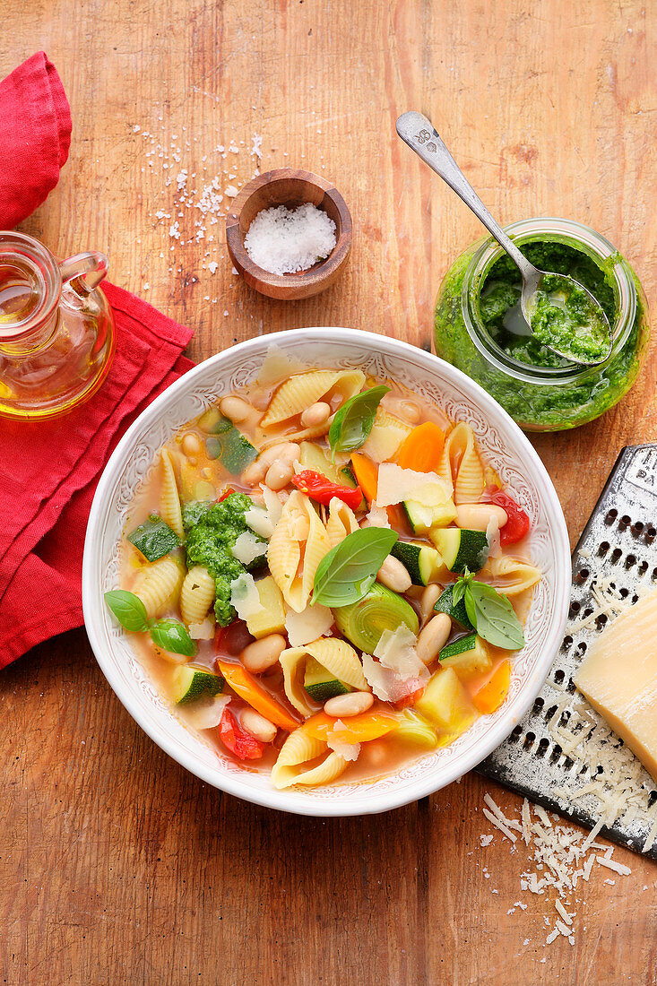 Minestrone with shell pasta and pesto