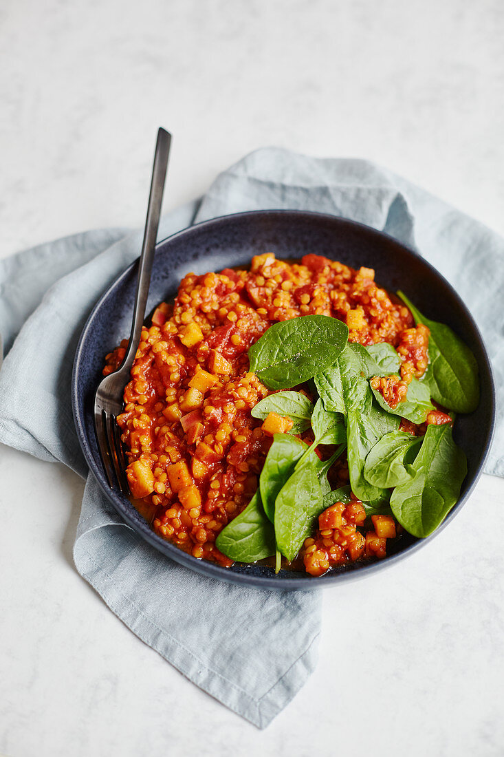 Red lentil and spinach bowl