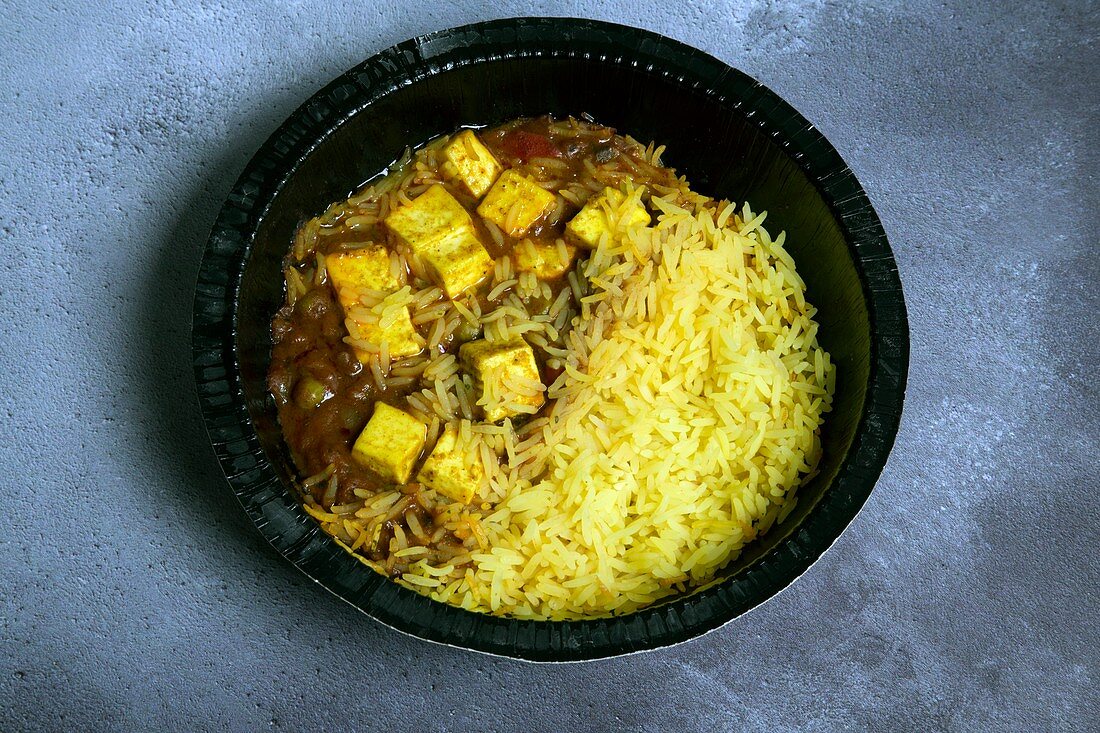 Cooked paneer masala ready meal