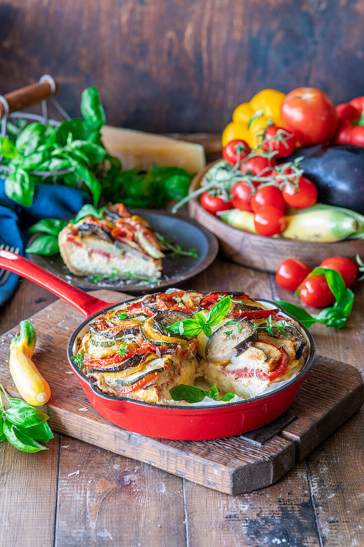 Vegetable skillet pie with shortcrust pastry, cottage cheese filling and roasted vegetables