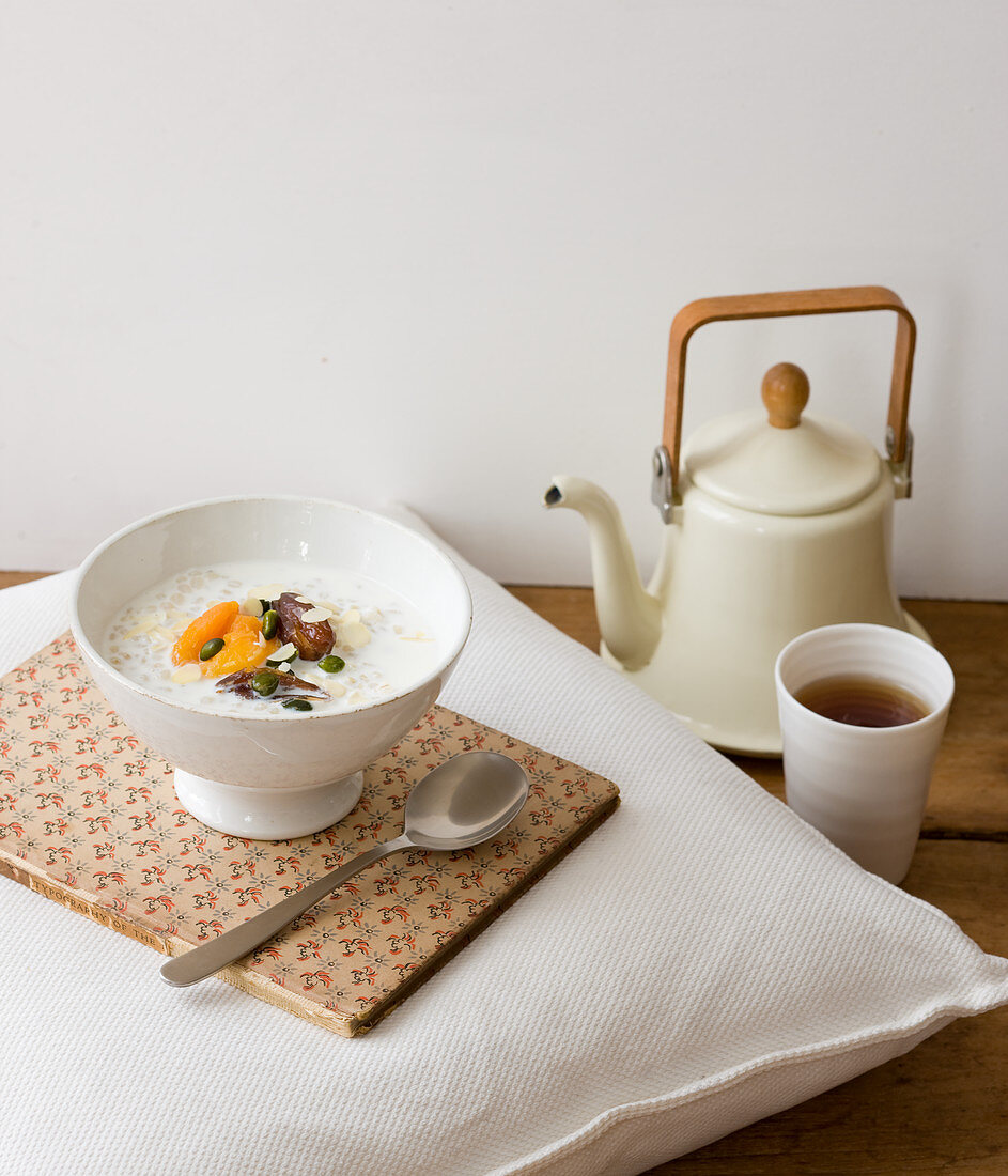 Egyptian porridge with dates and pistachios