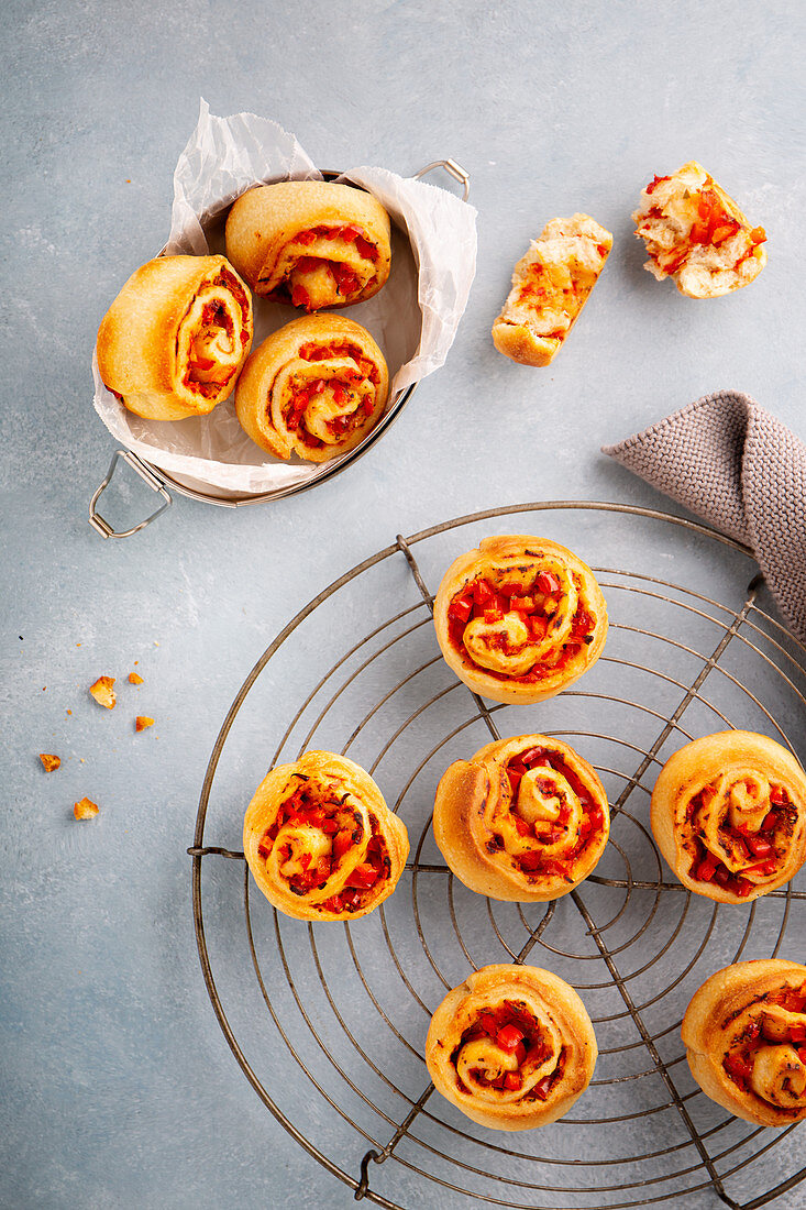 Quick pepper spiral pastries