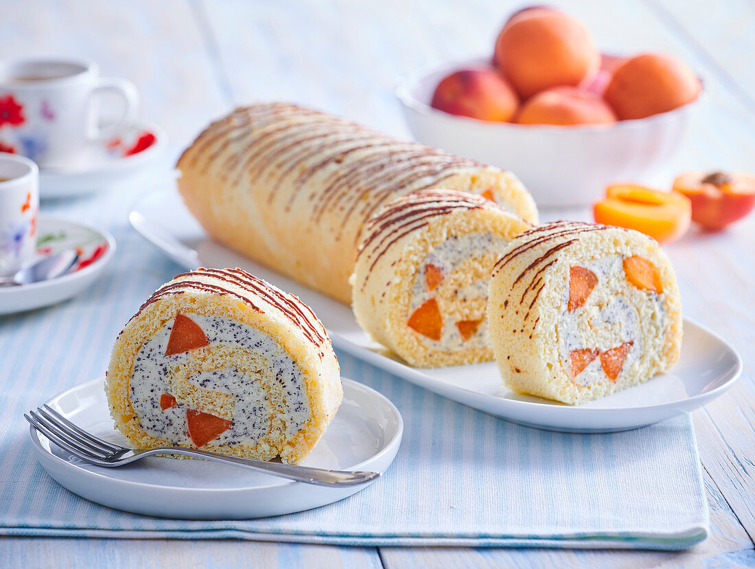Apricot roll with poppy seed cream