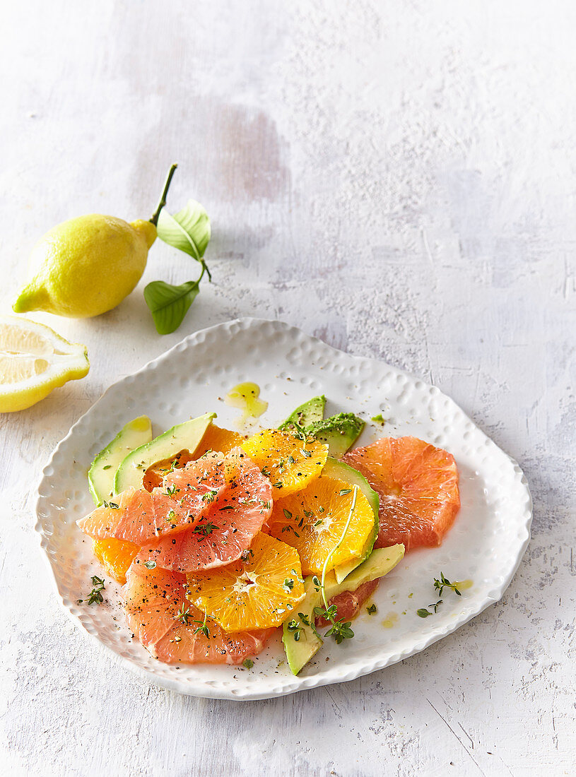 Citrus salad with avocado