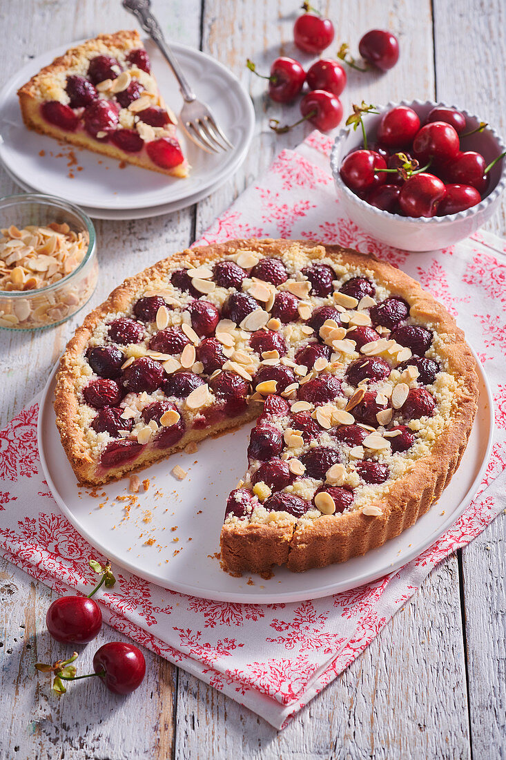 Cherry cake with almonds