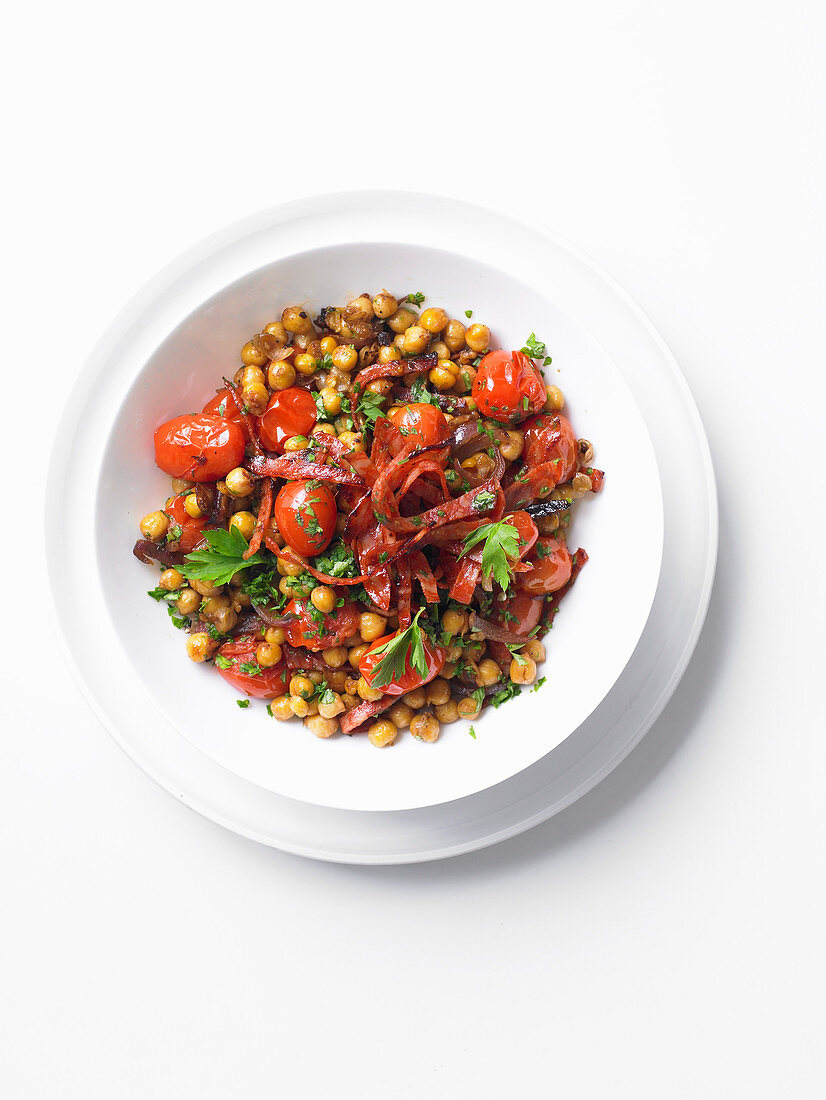 Chickpeas with tomatoes, bacon and chorizo leftovers