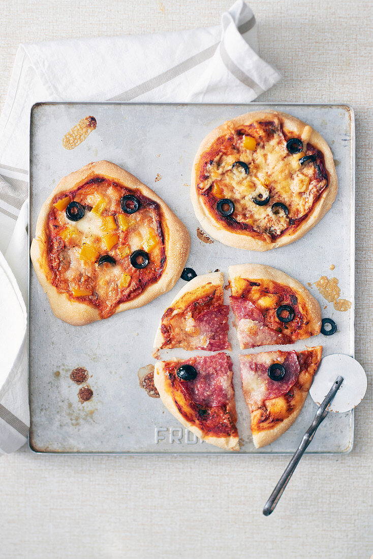 Mini top-your-own-pizza