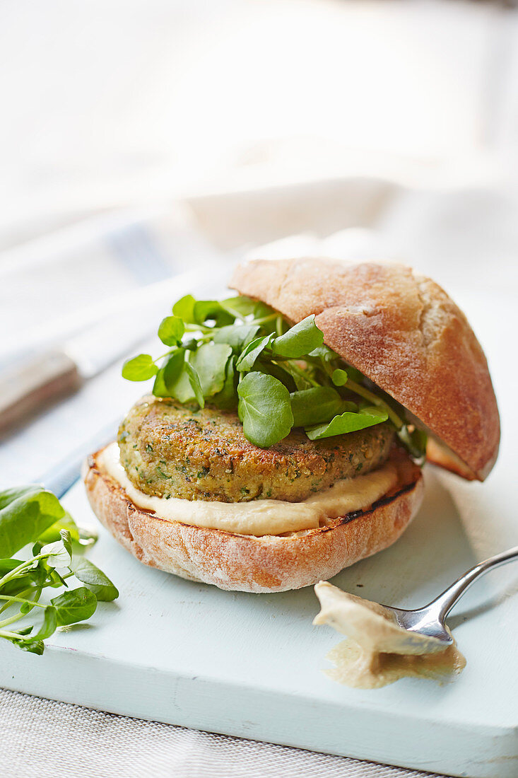 Falafelburger mit Brunnenkresse