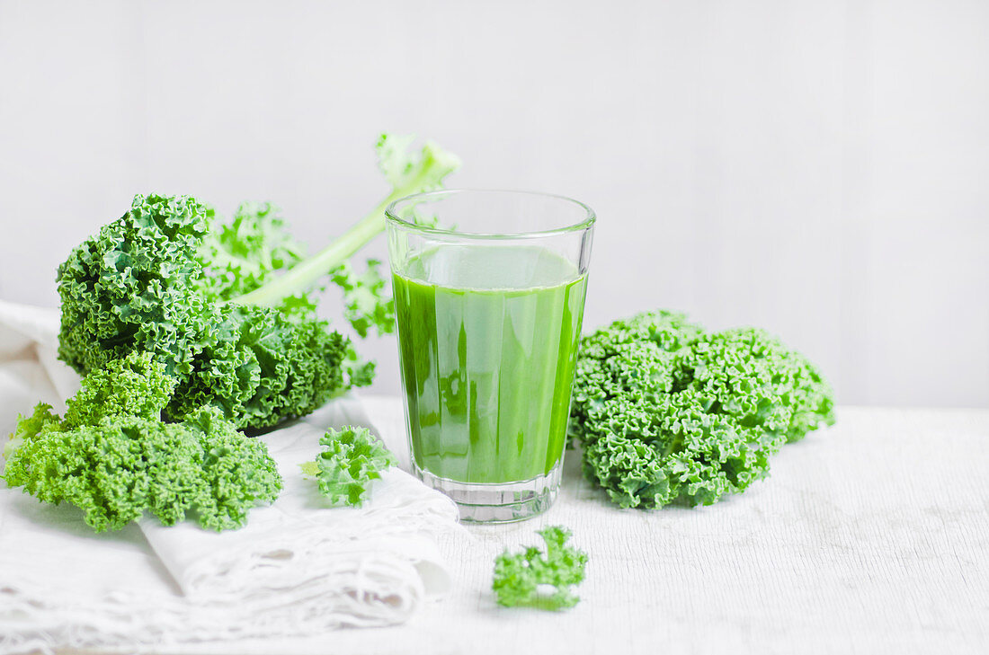 Fresh kale juice