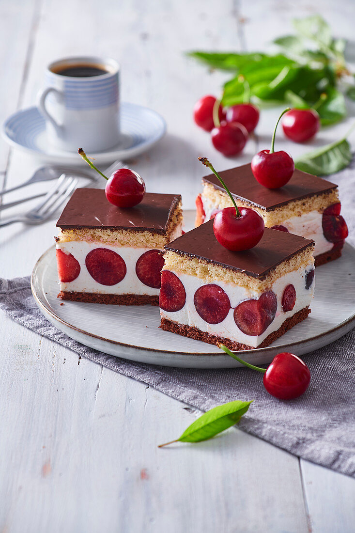Cherry cuts with cottage cheese