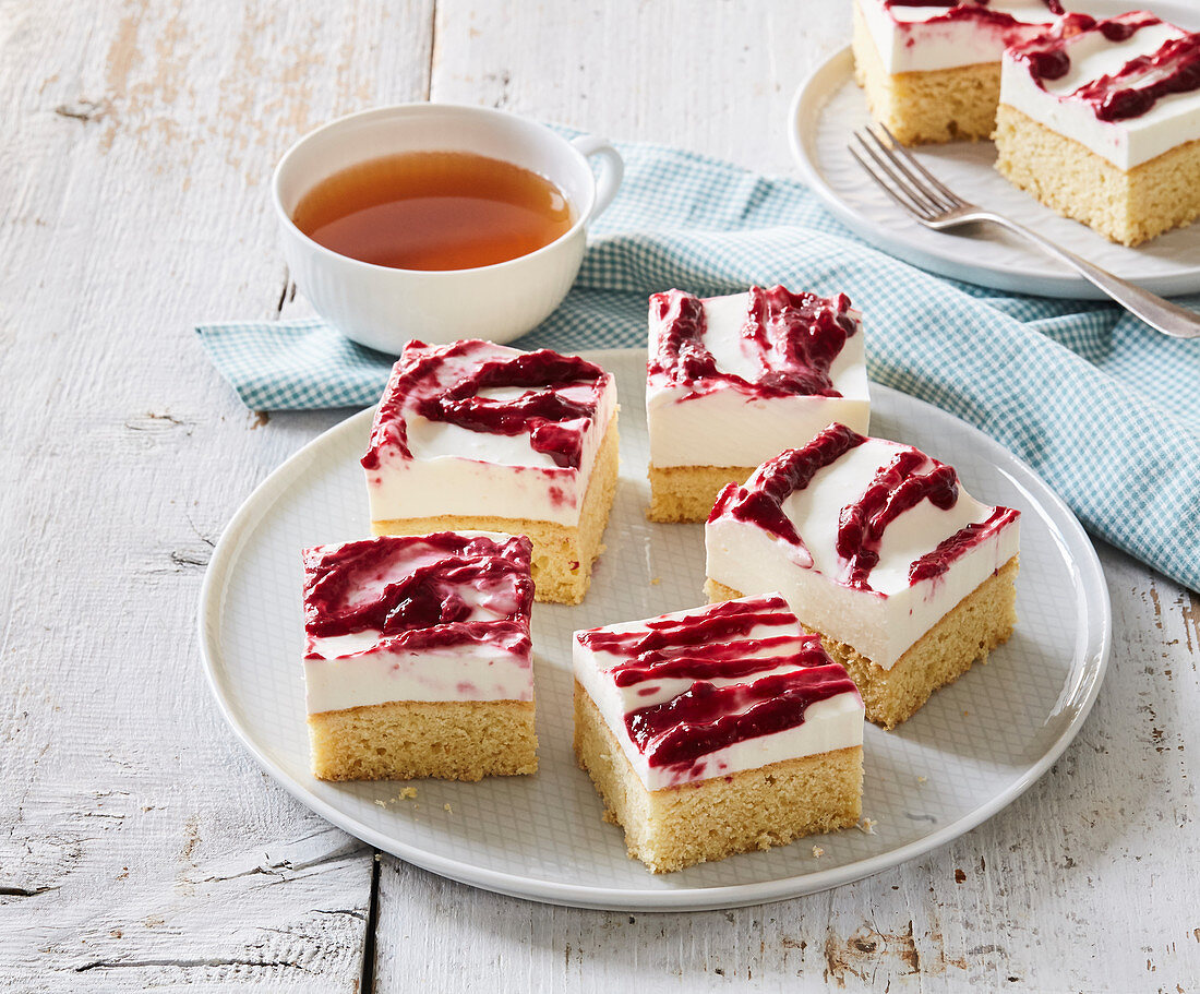 Creamy slices with raspberry topping