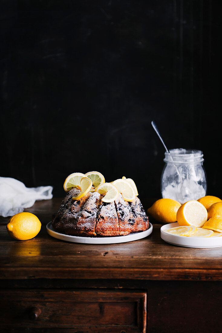 Zitronen-Heidelbeer-Bundt-Kuchen