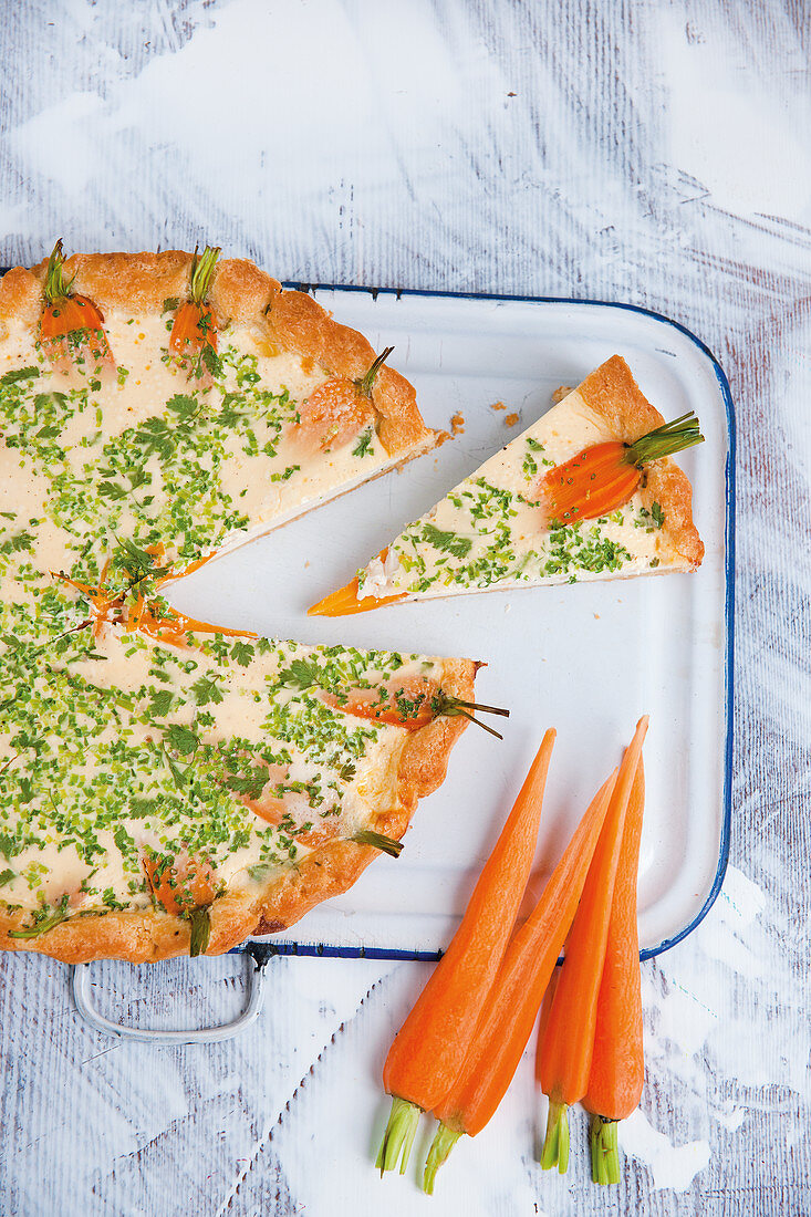 Carrot quiche with herbs