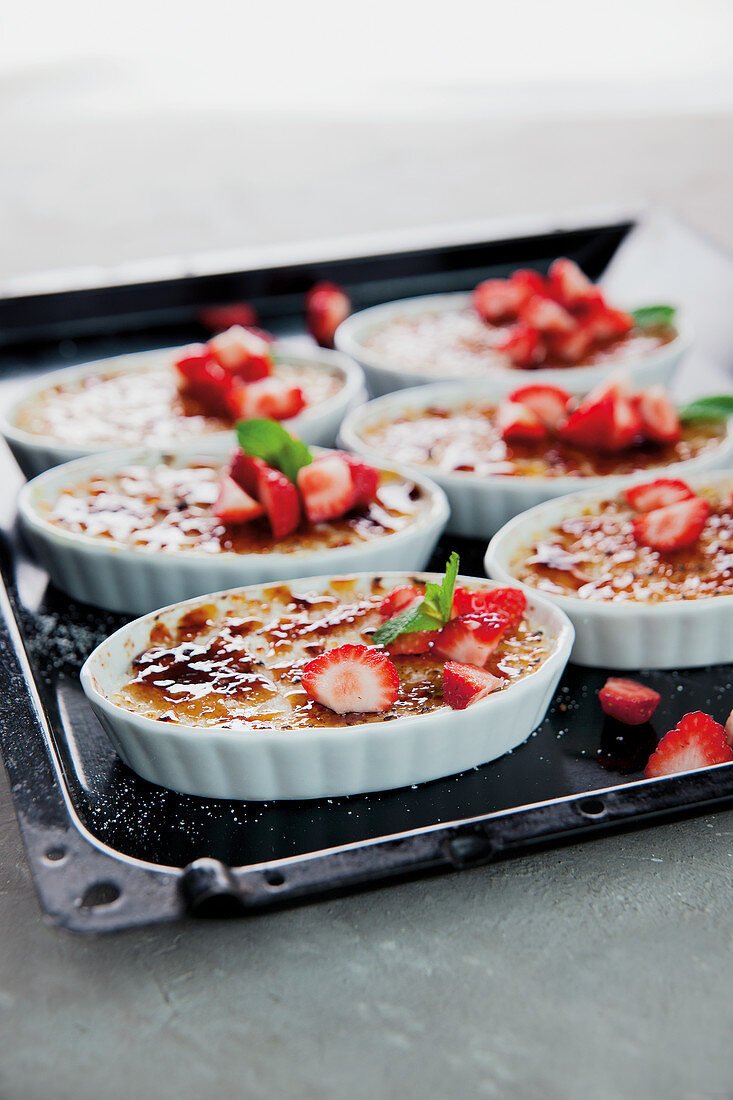Baked rice pudding with strawberries